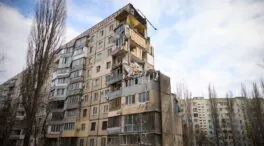 Al menos tres muertos por un ataque con drones rusos contra un edificio residencial