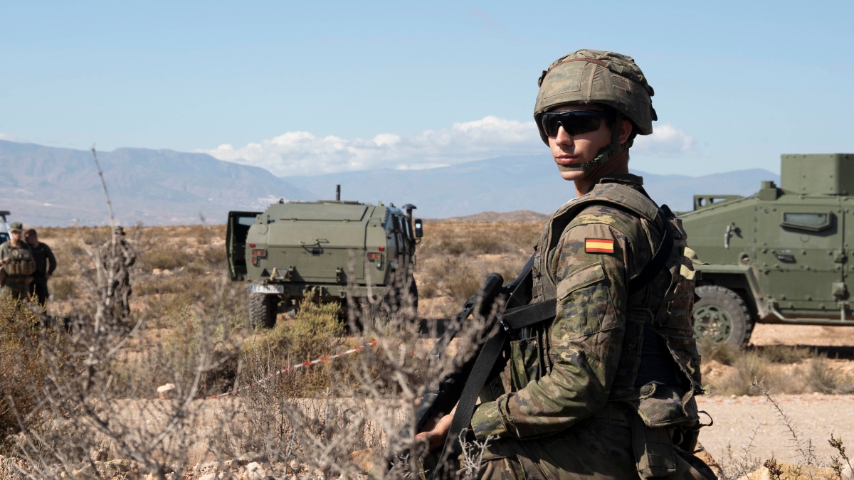 Aprobados 488 millones para granadas y vehículos lanzapuentes para el Ejército