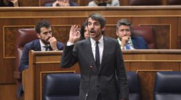 Urtasun arremete contra Milei por «recortar y atacar» la cultura en Argentina