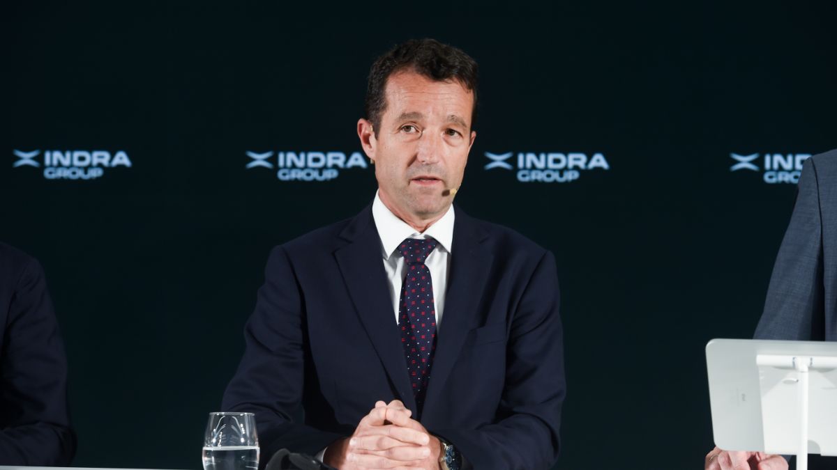 Un accionista de Indra pide a la CNMV una investigación por «conflicto de intereses»