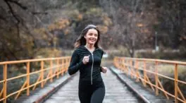 Estos tres ejercicios estimulan los músculos y ayudan a regenerar neuronas, según un estudio