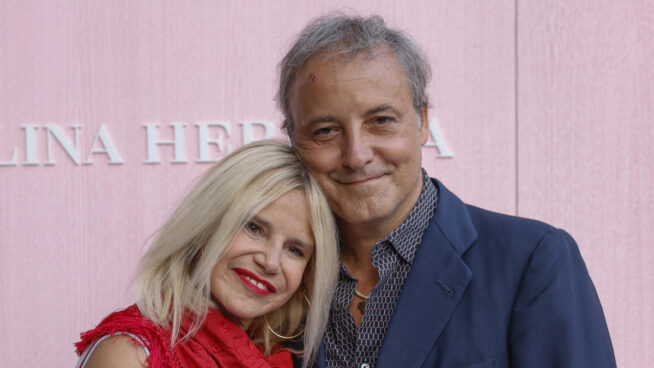 El bonito salón de Eugenia Martínez de Irujo con vistas a Liria y un truco para dar luminosidad