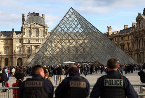 Los fallos de seguridad del Louvre: contraseña con el nombre del museo y sistemas obsoletos