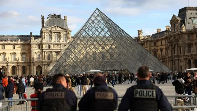 Los fallos de seguridad del Louvre: contraseña con el nombre del museo y sistemas obsoletos