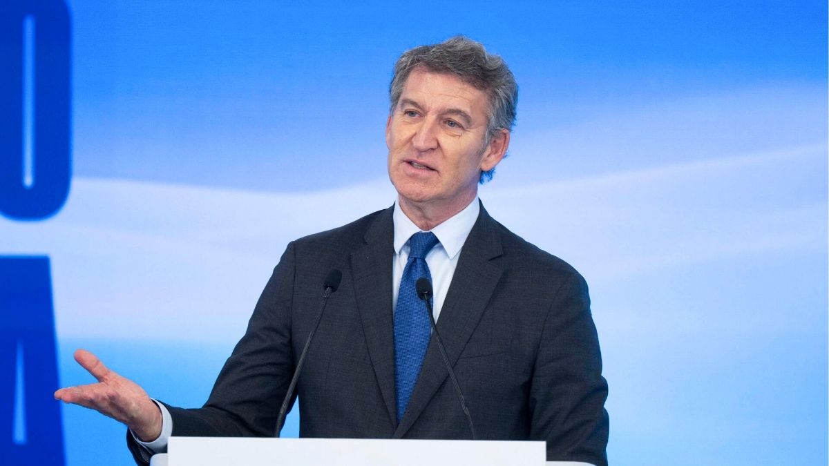 Feijóo pide un cambio de gobierno por la ruptura de Junts y la situación judicial del PSOE