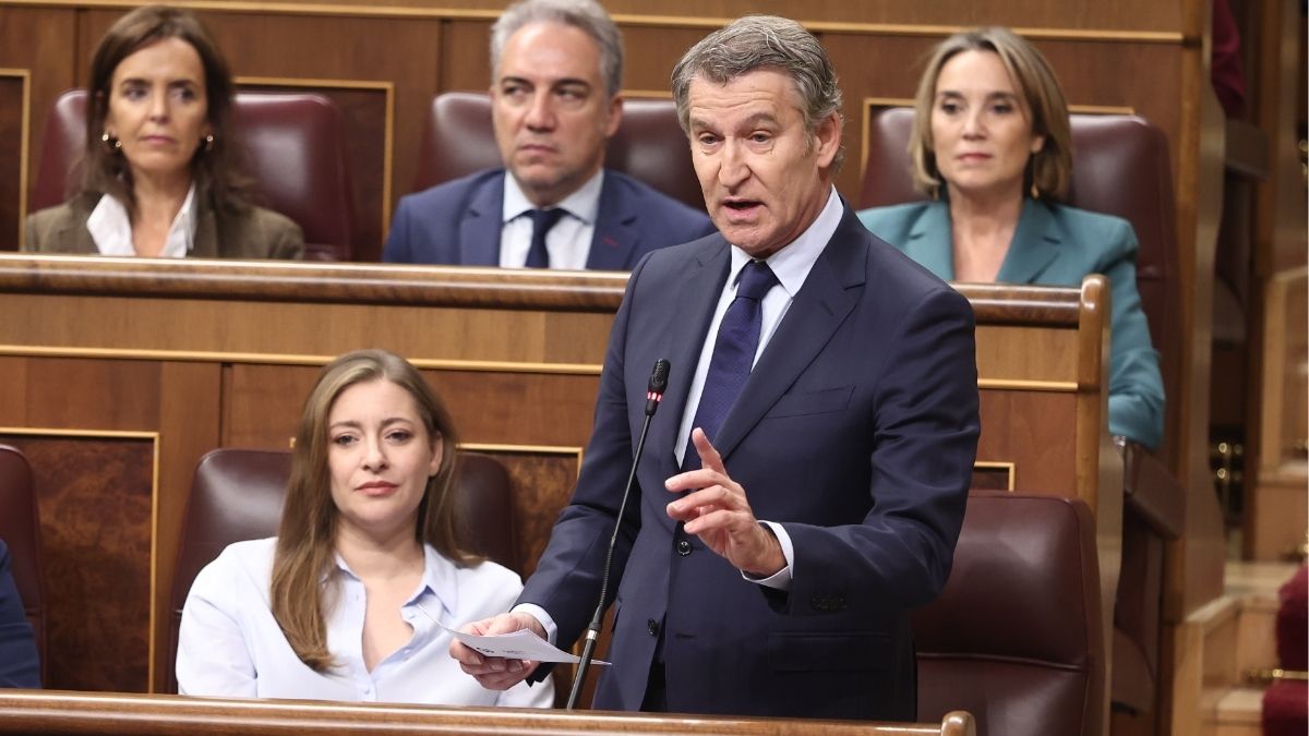 Feijóo acusa a Sánchez de llevar la «cloaca de Ferraz» a la Moncloa