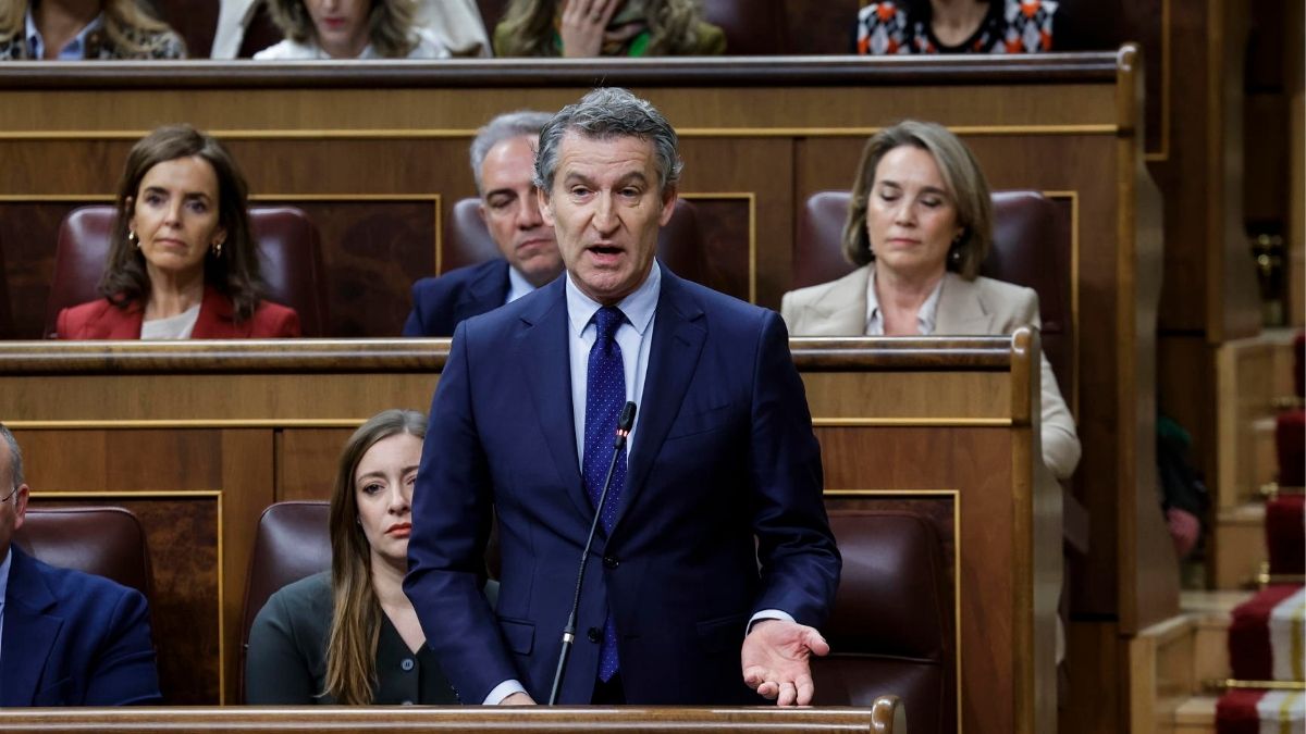 Feijóo afirma que Sánchez cada vez es «más peligroso para la democracia»