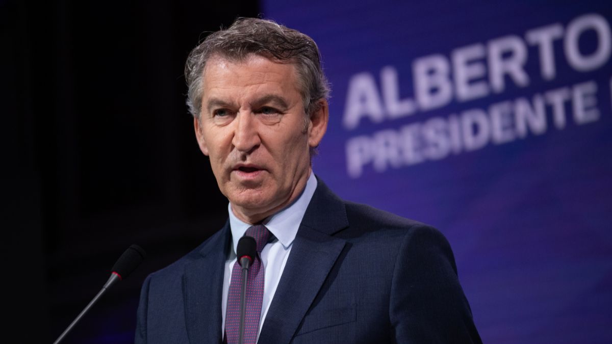 Feijóo propone verificar la edad de los menores para evitar el acceso sin control a internet