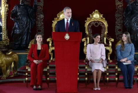 Felipe VI defiende la Transición impulsada por el rey emérito, aunque «no fue perfecta»