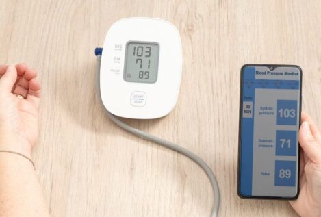 Cómo autocontrolar la presión arterial sin cometer errores