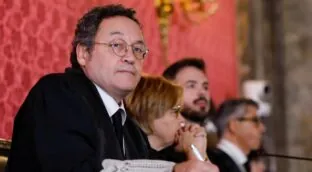 La mano derecha del fiscal general organizó los aplausos «espontáneos» durante el juicio