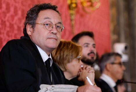 El fiscal general niega en el inicio de su juicio que revelara secretos de la pareja de Ayuso