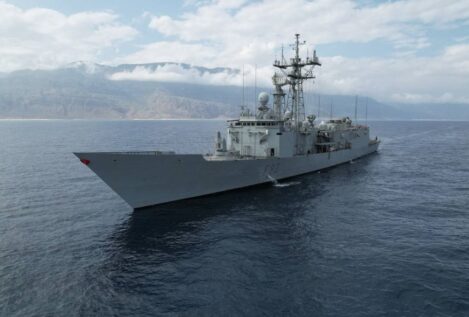 La fragata española 'Victoria' libera a un buque mercante maltés pirateado cerca de Somalia