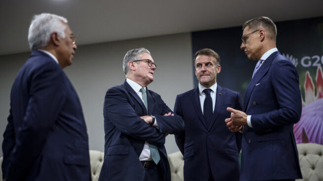 Una delegación europea discutirá el plan de paz con Ucrania y EEUU este domingo en Ginebra