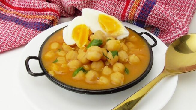 Garbanzos viudos: un potaje sin carne de toda la vida con un origen religioso