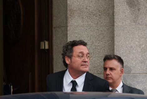 La Fiscalía niega que actuara «de forma impropia» contra el novio de Ayuso