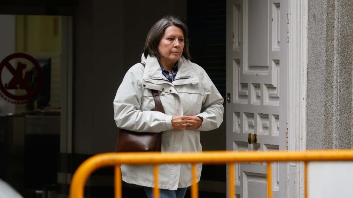 Una secretaria del PSOE, sobre el dinero de Ferraz: «No me gusta tenerlo en el cajón»