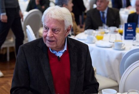 Felipe González asegura que respeta el trabajo del Supremo en el juicio al fiscal general