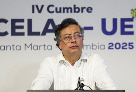 Petro acusa a un senador de EEUU de «fraguar» un plan para encarcelarlo