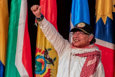 Petro aboga por «una OTAN suramericana» independiente de EEUU o Rusia