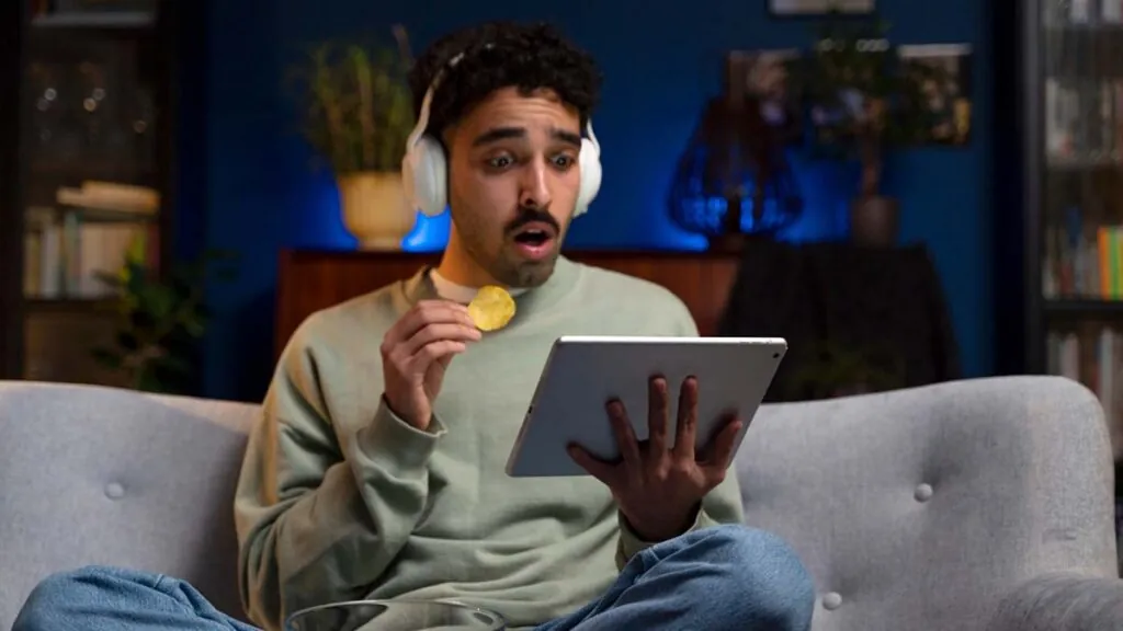 hombre-consume-trash-streaming