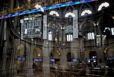 El Ibex 35 se desentiende de las caídas globales y enfila nuevos máximos en los 16.100 puntos