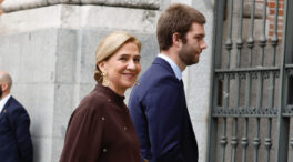 Cristina ya conoce a Sophia, la novia de su hijo Juan: la infanta aprovechó su 'cita' con Carlos III