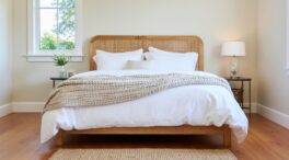 Una interiorista sobre sus clientes de 60 años: «Para ellos, la prioridad es un cuarto cómodo»