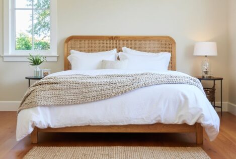 Una interiorista sobre sus clientes de 60 años: «Para ellos, la prioridad es un cuarto cómodo»