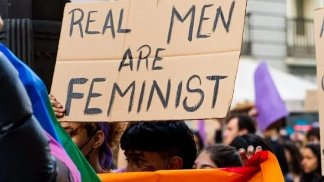 La mitad de los jóvenes cree que el hombre está «desprotegido» frente a las denuncias falsas