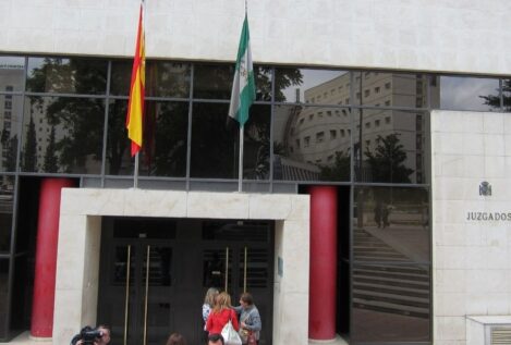 Condenan a prisión al subinspector de Policía Local de Granada por maltrato a su pareja