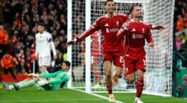 Courtois evita una goleada del Madrid en Anfield en un partido dominado por el Liverpool