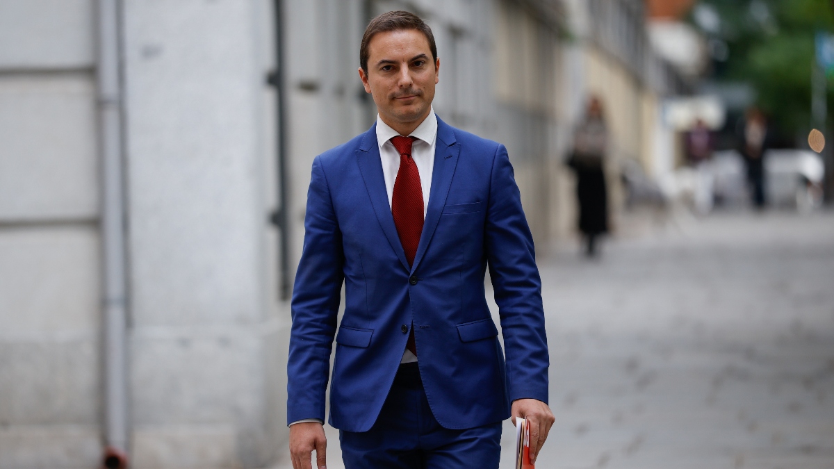 Lobato y Sánchez Acera desvinculan a Moncloa de la filtración del correo del novio de Ayuso