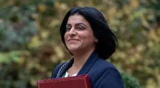 Reino Unido endurece los requisitos de residencia permanente para extranjeros