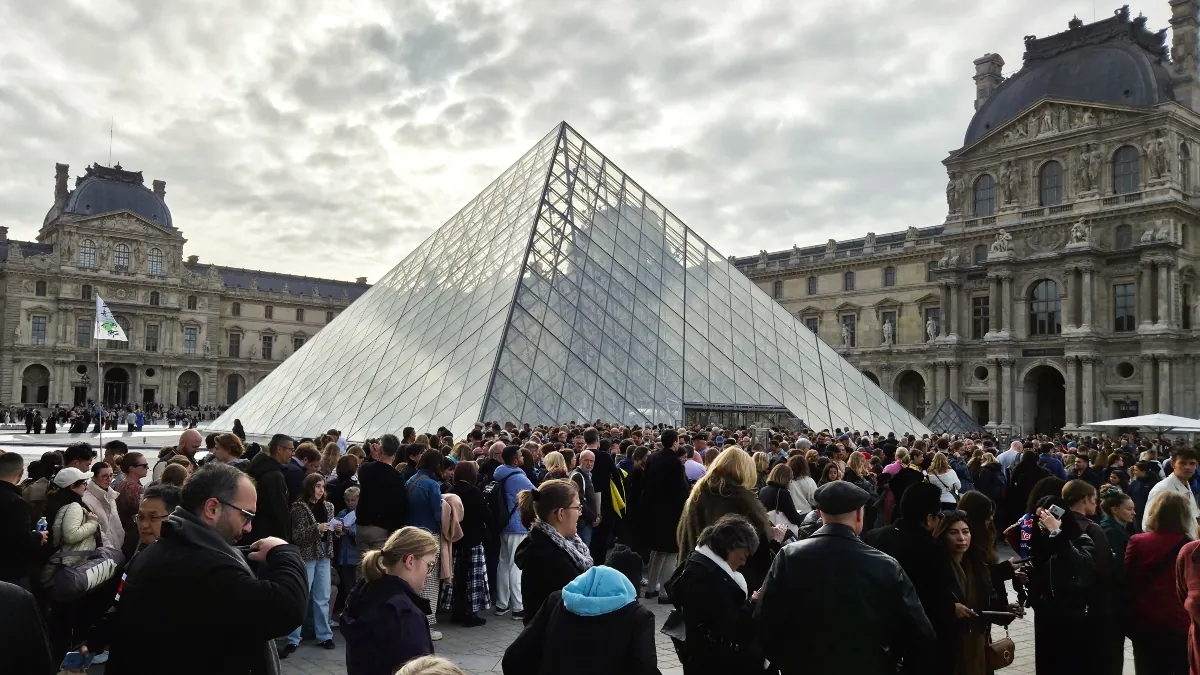 El Museo del Louvre cierra por precaución una galería por «debilidades estructurales»