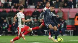 El Madrid tropieza contra el Girona y cede el liderato de liga al Barça