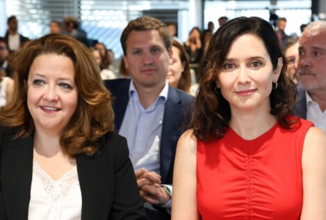 Madrid se niega a crear el registro de objetores del aborto y se remite a los tribunales