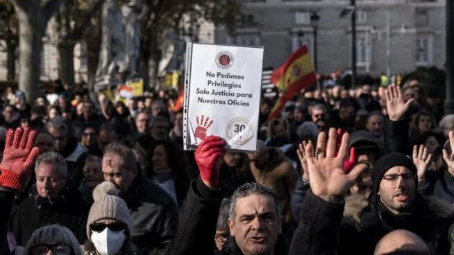 Los autónomos se manifiestan en todo el país contra la «injusticia» que viven: «Nos exprimen»