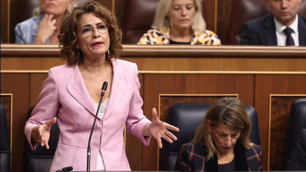 Montero intenta de nuevo aprobar la senda de déficit, pendiente del voto de Junts