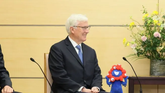 Ya puestos, que Mark Walter compre mi equipo de fútbol, por favor