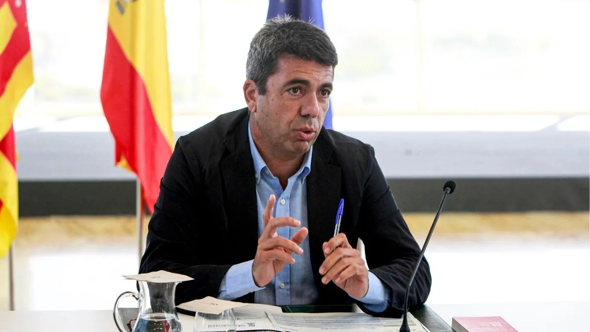 Un ayuntamiento valenciano declara a Mazón persona no grata por su papel en la dana