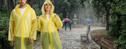 ¡Que no te pille la lluvia desprevenido! Descubre los mejores chubasqueros