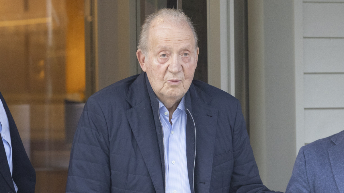 Las memorias del Emérito, un éxito en su primer día en Francia: cuánto se lleva por libro vendido