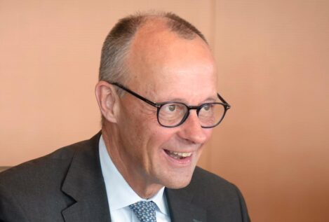 Merz invita al presidente de Siria a Alemania para abordar planes de repatriación de sirios