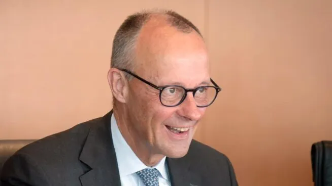 Merz invita al presidente de Siria a Alemania para abordar planes de repatriación de sirios