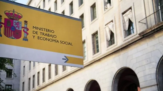 Trabajo avisa de un «ataque malicioso» a su web para evaluar los riesgos del hogar