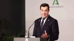 Así ha anunciado Juanma Moreno el adelanto de las elecciones de Andalucía al 17 de Mayo