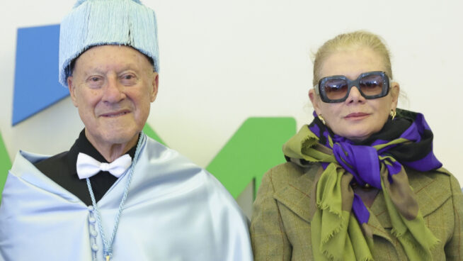 Elena Ochoa, la mujer que 'ata' a Norman Foster a Madrid: 23 años más joven y comisaria de arte