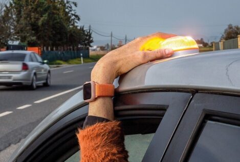 Nuevas balizas V16 para 2026: ¿las oficiales son igual de válidas que las de Lidl?