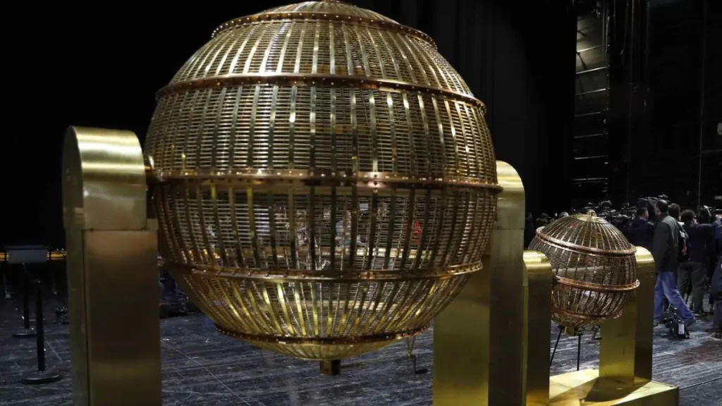 Bombo de la lotería de Navidad. Europa Press
